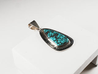 Hubei Turquoise Pendant | Leonard Nez