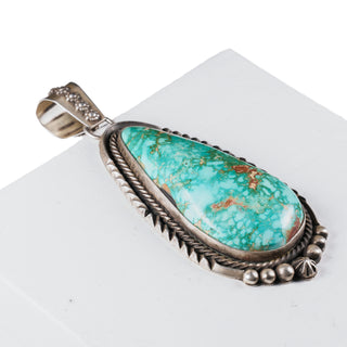 Pilot Mountain Turquoise Pendant | La Rose Ganadonergo