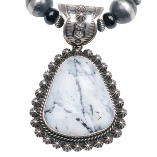 White Buffalo Pendant & Navajo Pearls Necklace Set | Happy Piasso