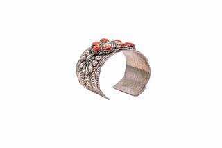 Red Spiny Oyster Shell Cuff | T. Jon
